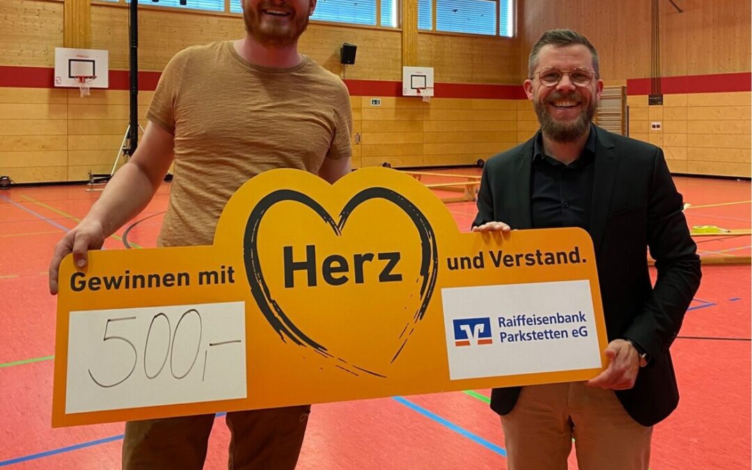 Raiffeisenbank unterstützt Wilde Wespen mit großzügiger Spende